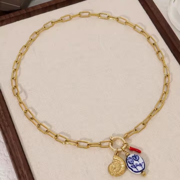 18 KT Gold Over Titanium Necklace - Picture 2 of 2